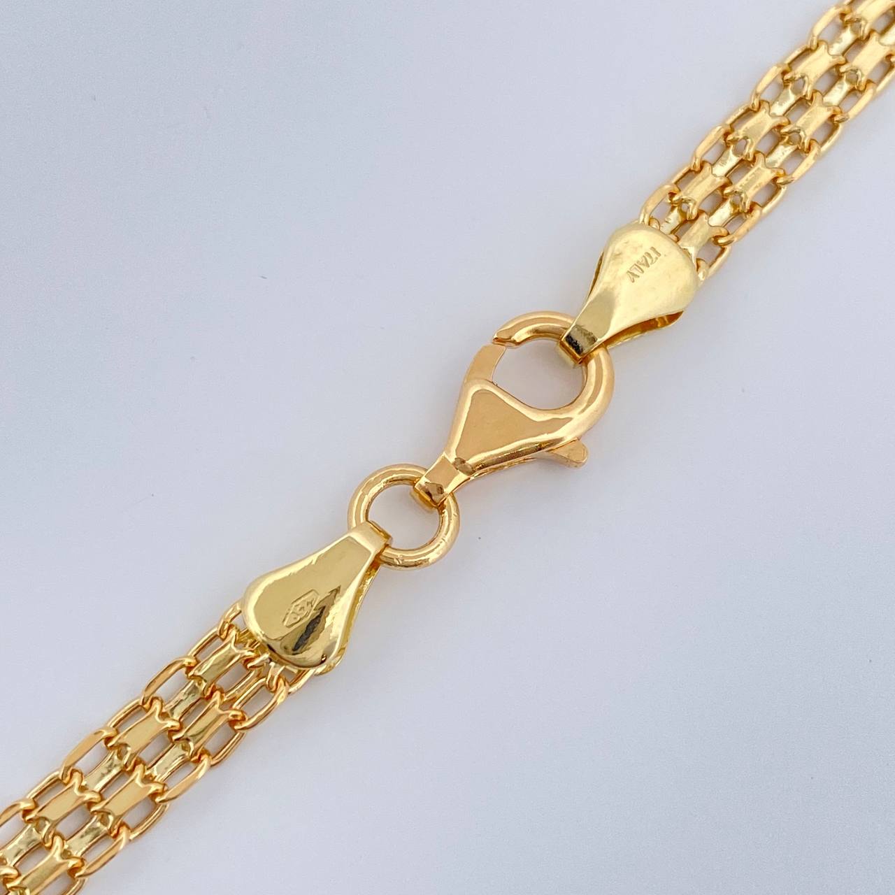 Cadena China 8.75gr / 23 3/4 in / 4.55mm Oro Amarillo +1 18K $