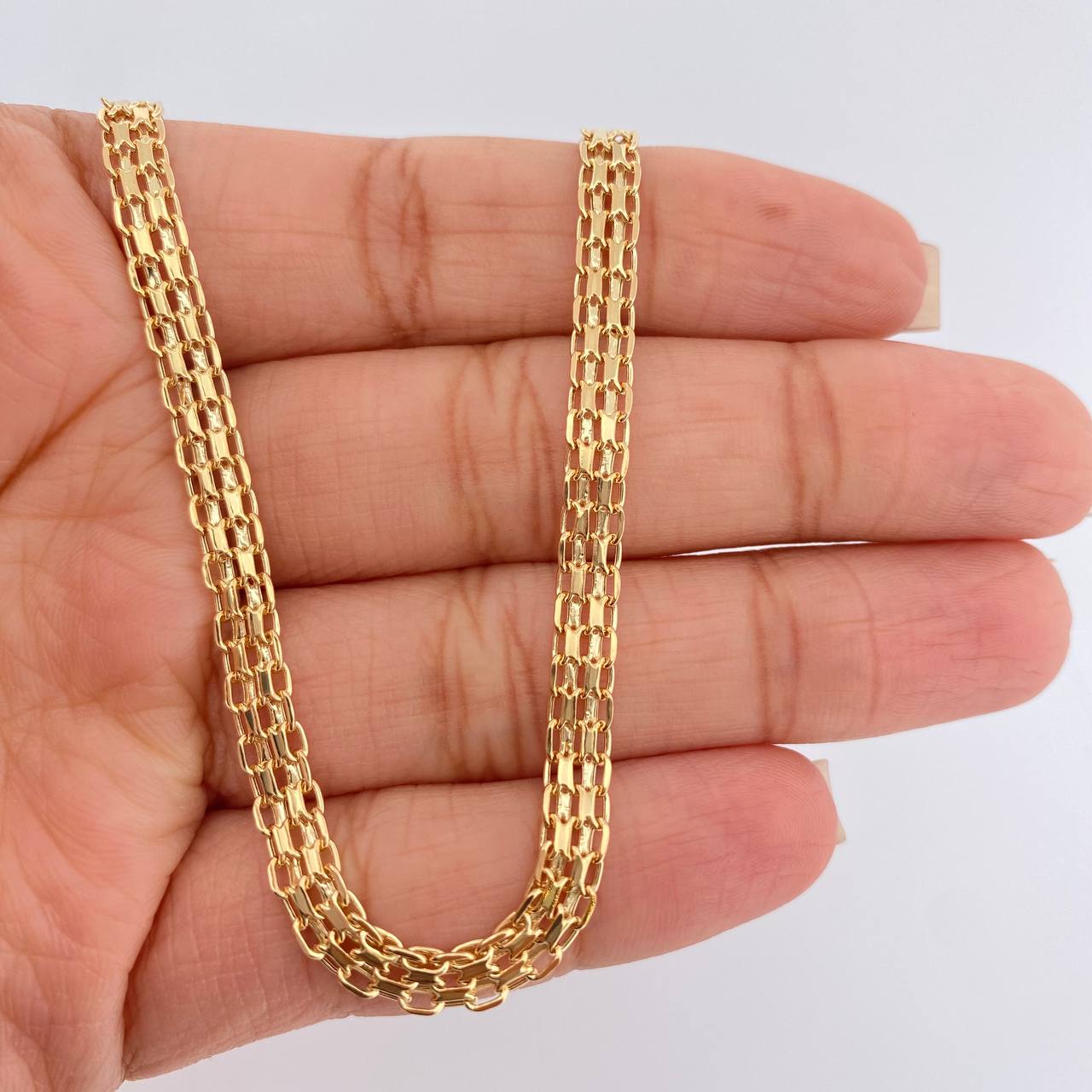Cadena China 8.75gr / 23 3/4 in / 4.55mm Oro Amarillo +1 18K $