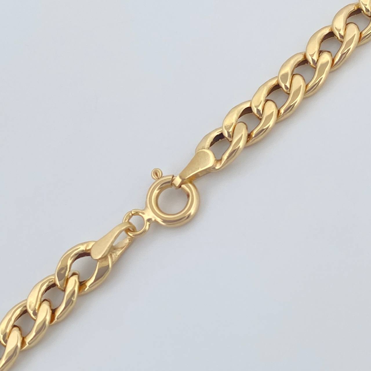 Cadena Cubana 6.2gr / 23 3/4 in / 5mm Oro Amarillo +1 18K %