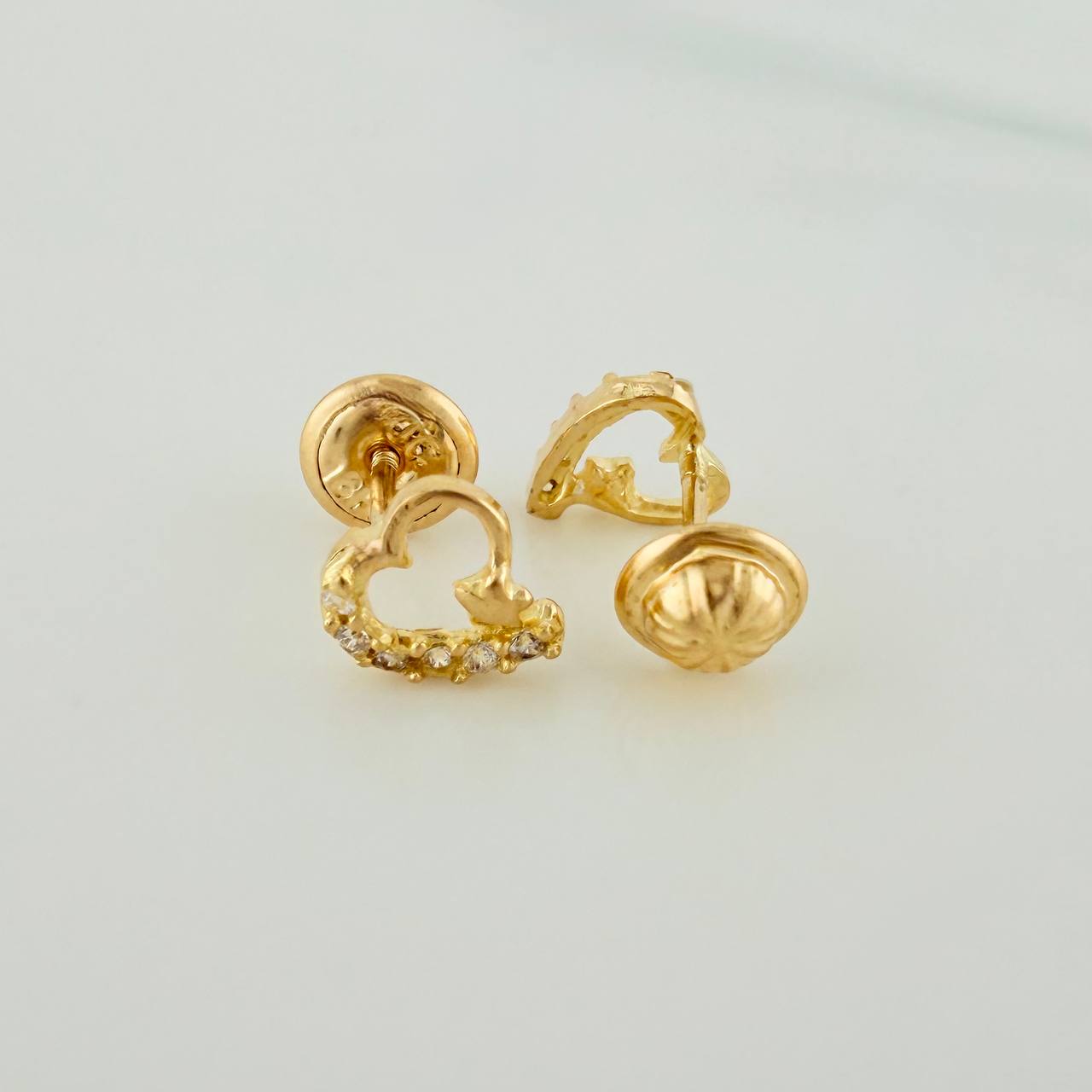 Heart Star Stud Earrings 0.9gr / 8mm Yellow Gold 18K &