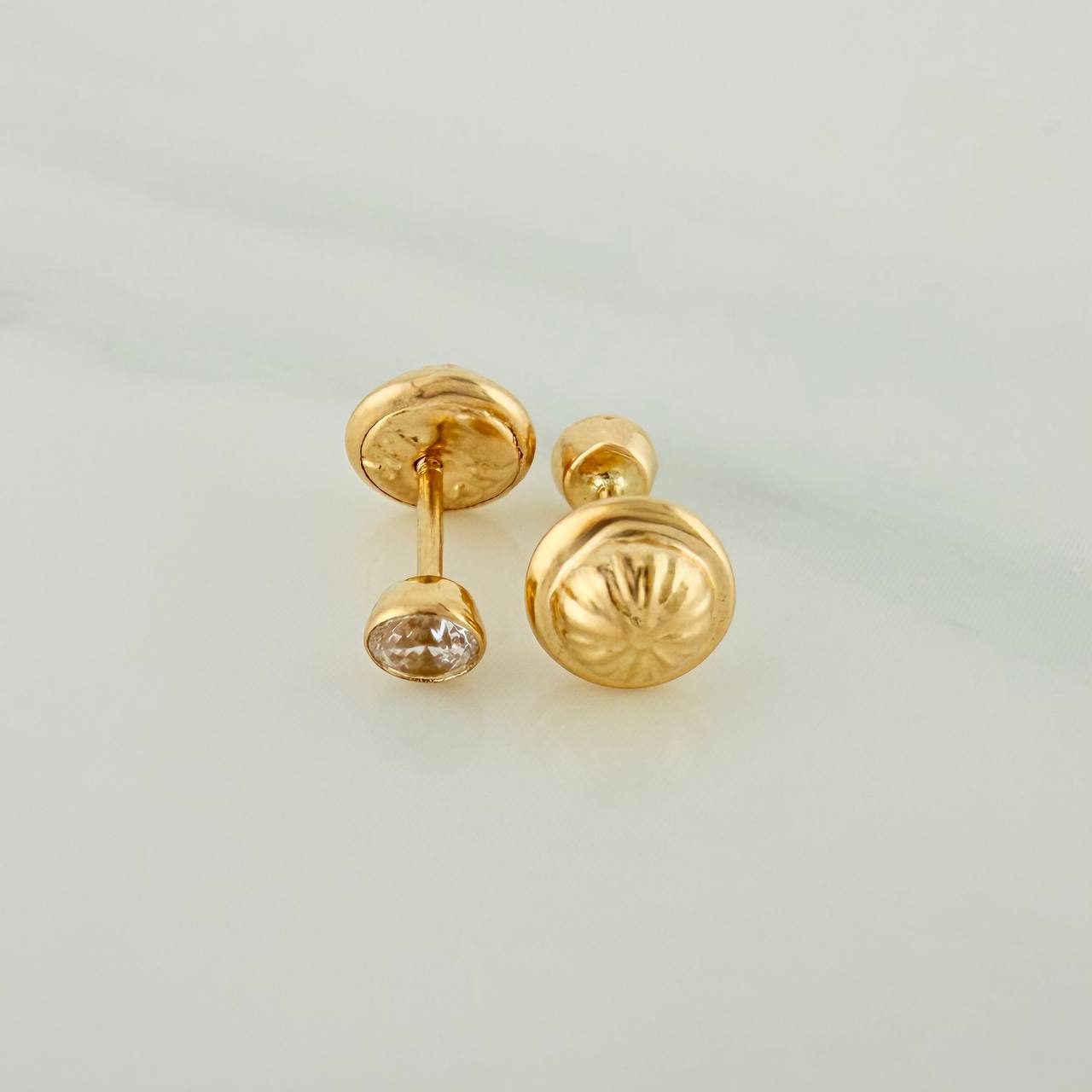 Bezel Stud Earrings 0.5gr / 3mm Yellow Gold 18K &