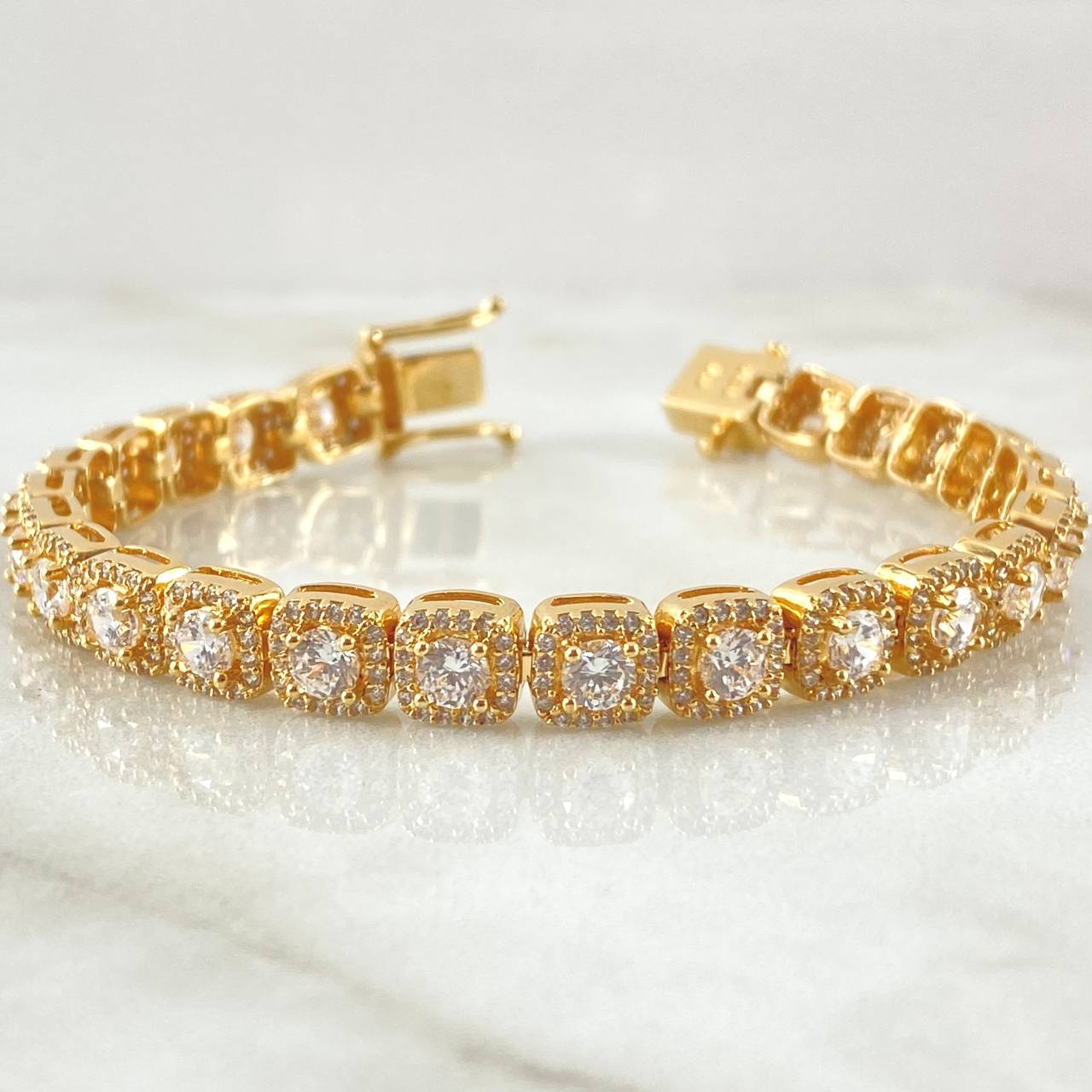 Tennis Bracelet Halo Cubic 24.7gr / 7.5in / 18K Yellow Gold ©