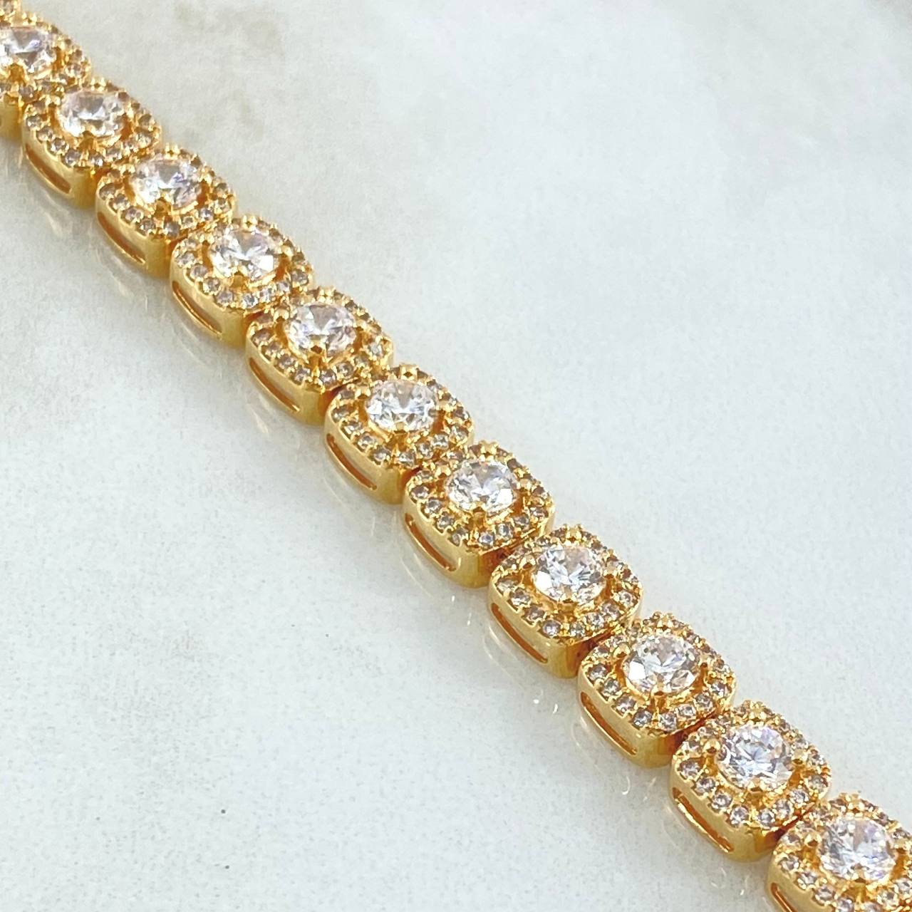 Tennis Bracelet Halo Cubic 24.7gr / 7.5in / 18K Yellow Gold ©