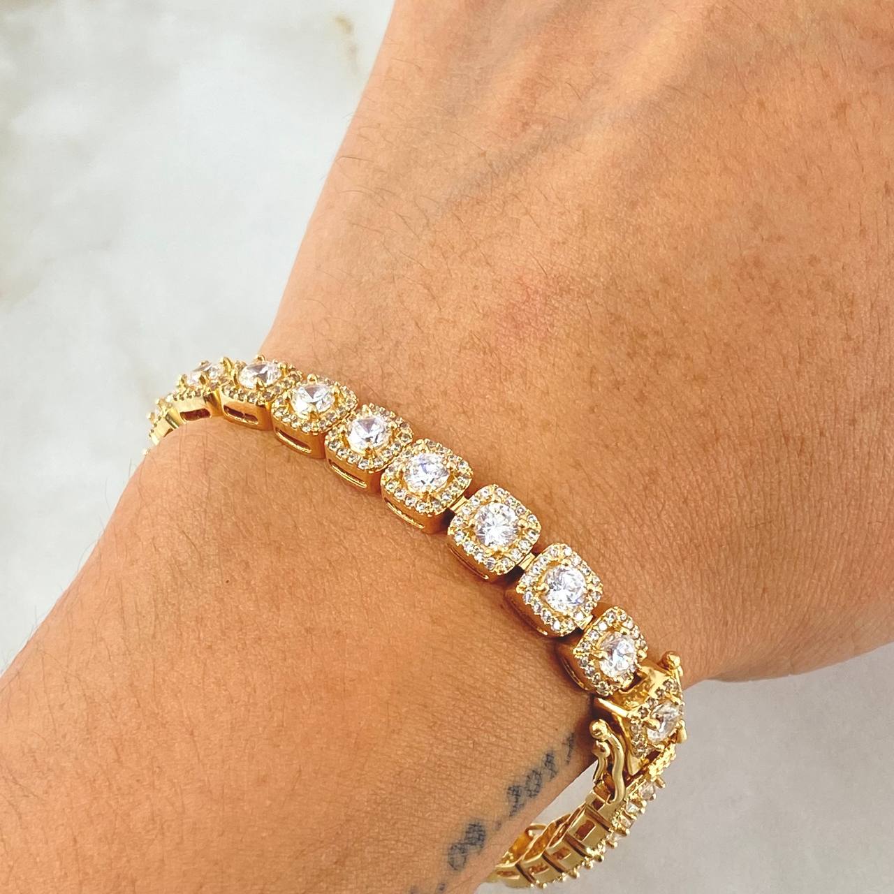 Tennis Bracelet Halo Cubic 24.7gr / 7.5in / 18K Yellow Gold ©