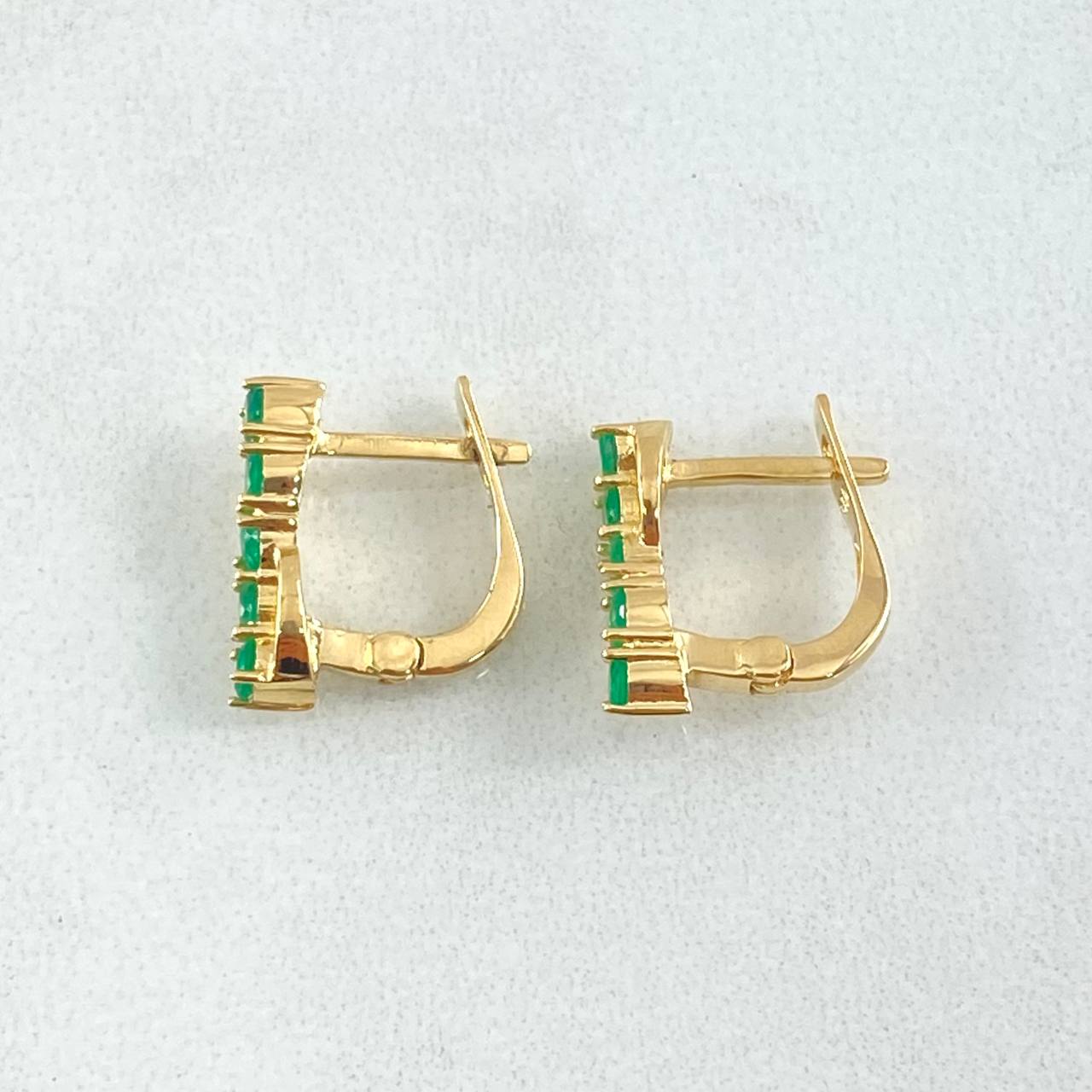 Hoop Earrings Infinite Omega Emeralds 43pts 2.35gr / 1.2cm / 18K Yellow Gold ©
