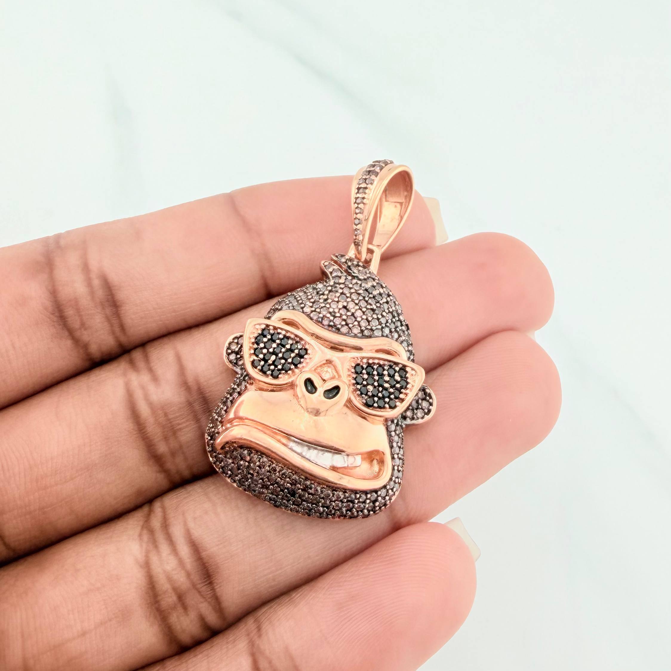 Pendant Gorilla Face 10.7 g / 1 1/2 in Two Golds White Rose 18K