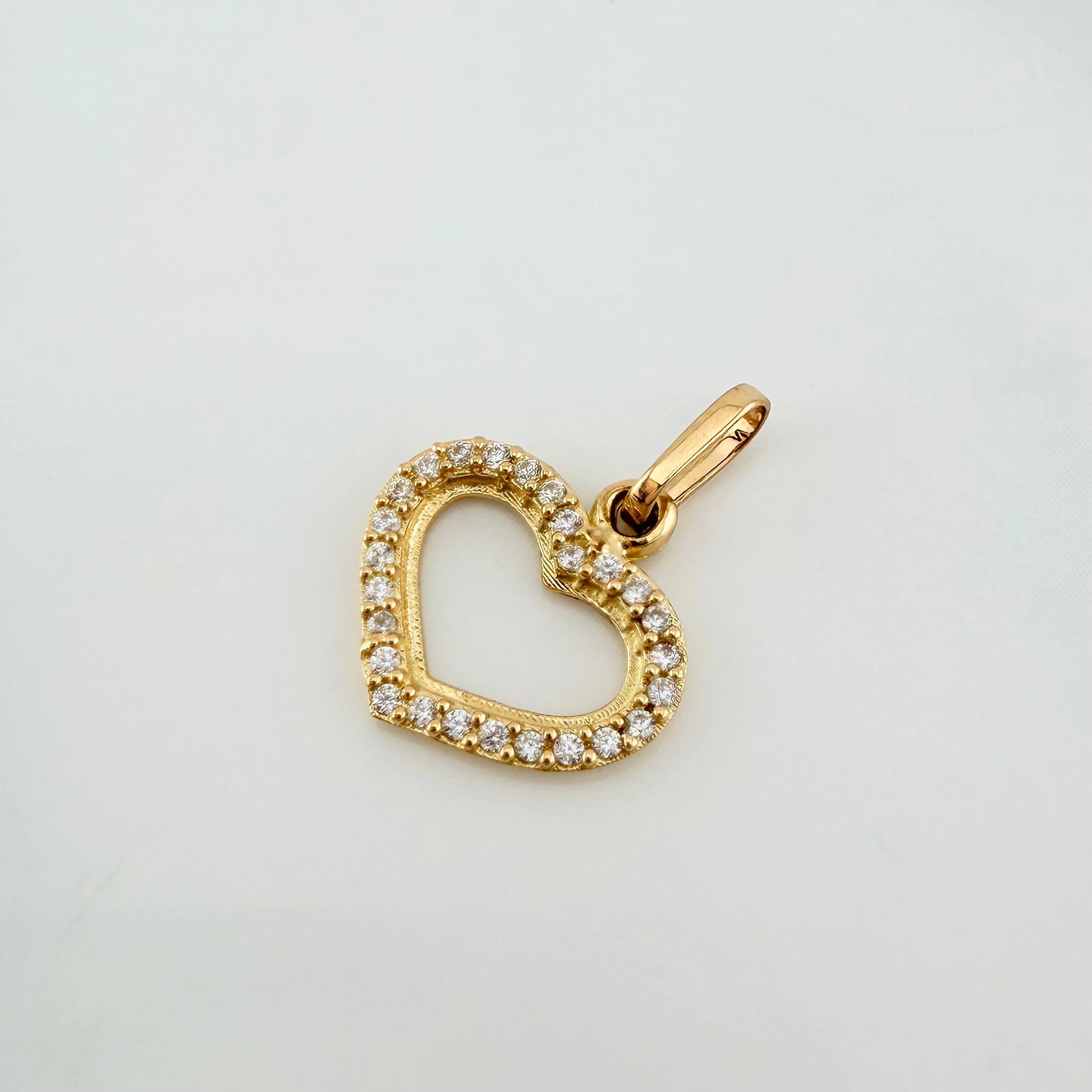 Dije Silueta Corazón 0.85 g / 3/4 in Oro Amarillo 18K
