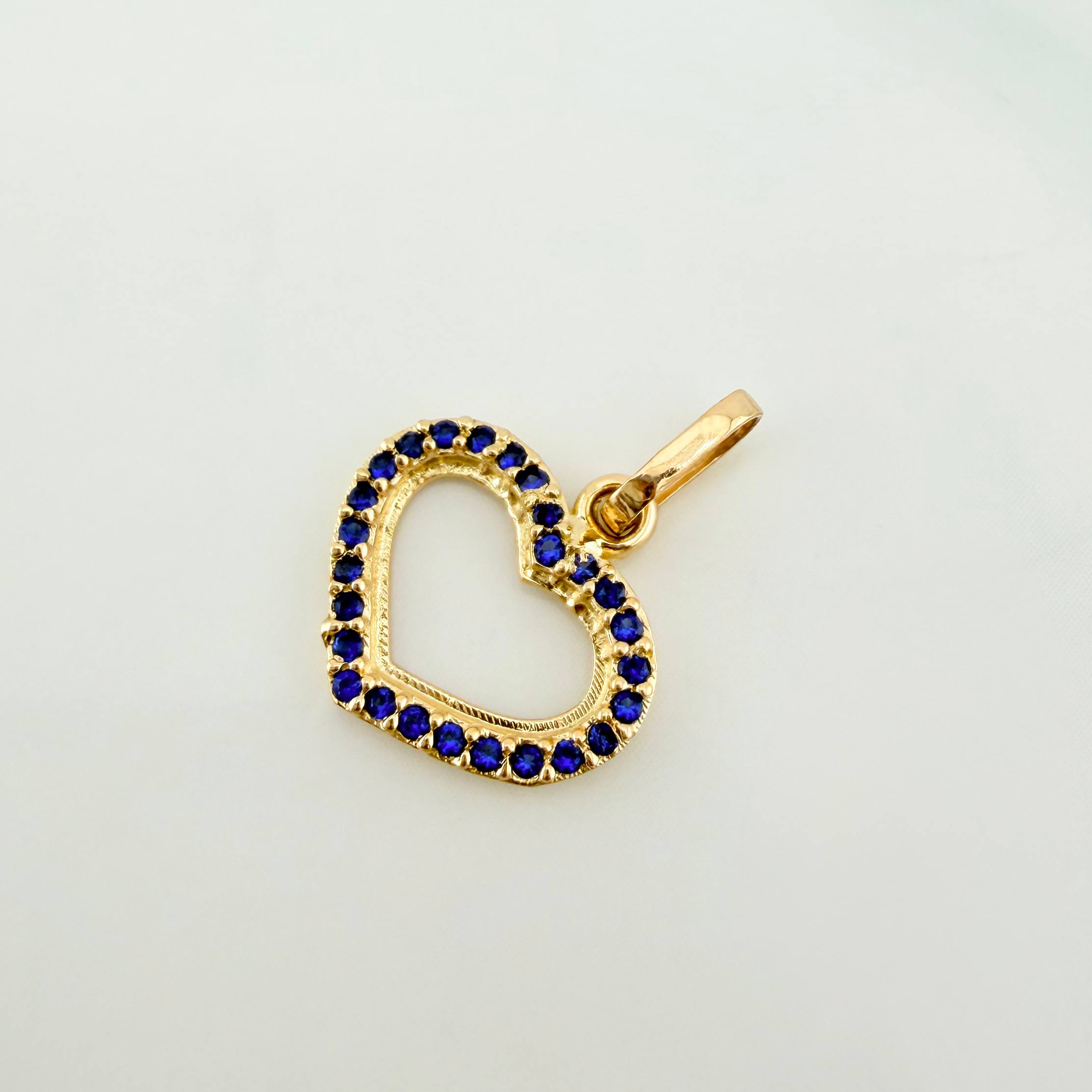 Dije Silueta Corazón 0.7 g / 3/4 in Oro Amarillo 18K