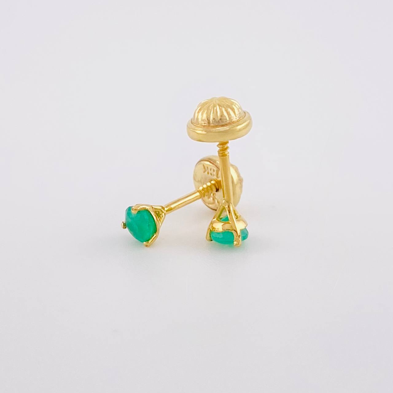 Stud Earrings Three Claws Emeralds 30pts 0.75g / in / 3.8mm Yellow Gold 18K