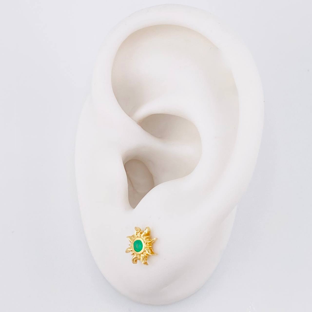 Topos Sol Esmeralda 10pts 1.4g / in / 7.4mm Oro Amarillo 18K