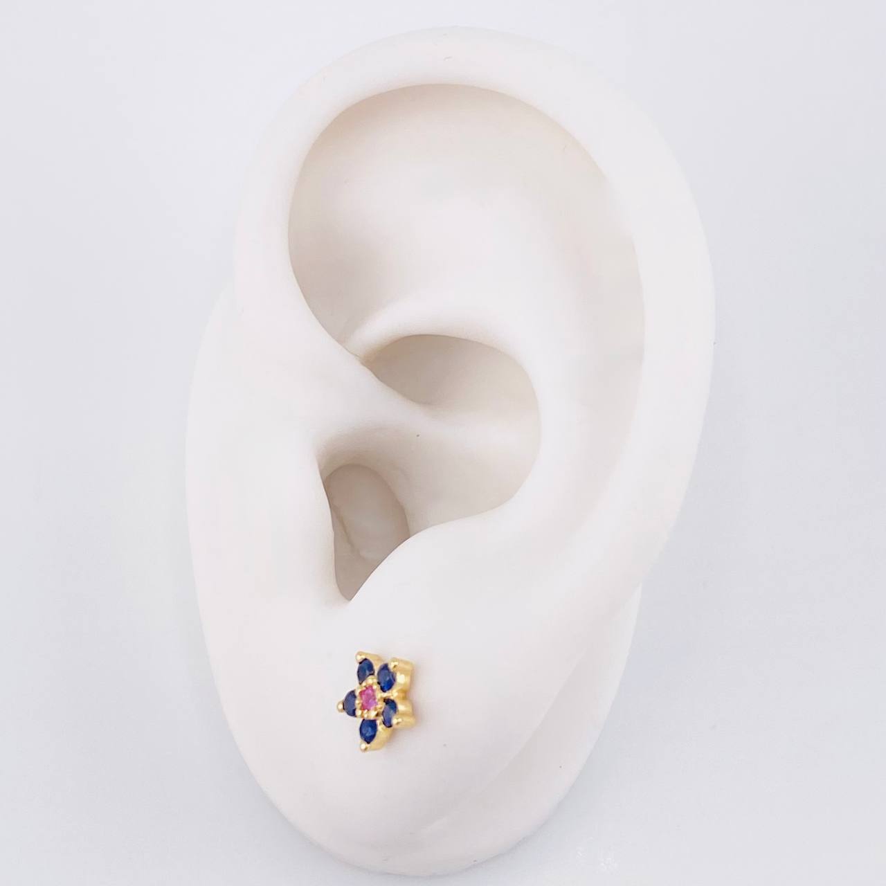 Topos Flor Cinco Puntas Zafiros 38pts 1.3g / in / 6.8mm Oro Amarillo 18K