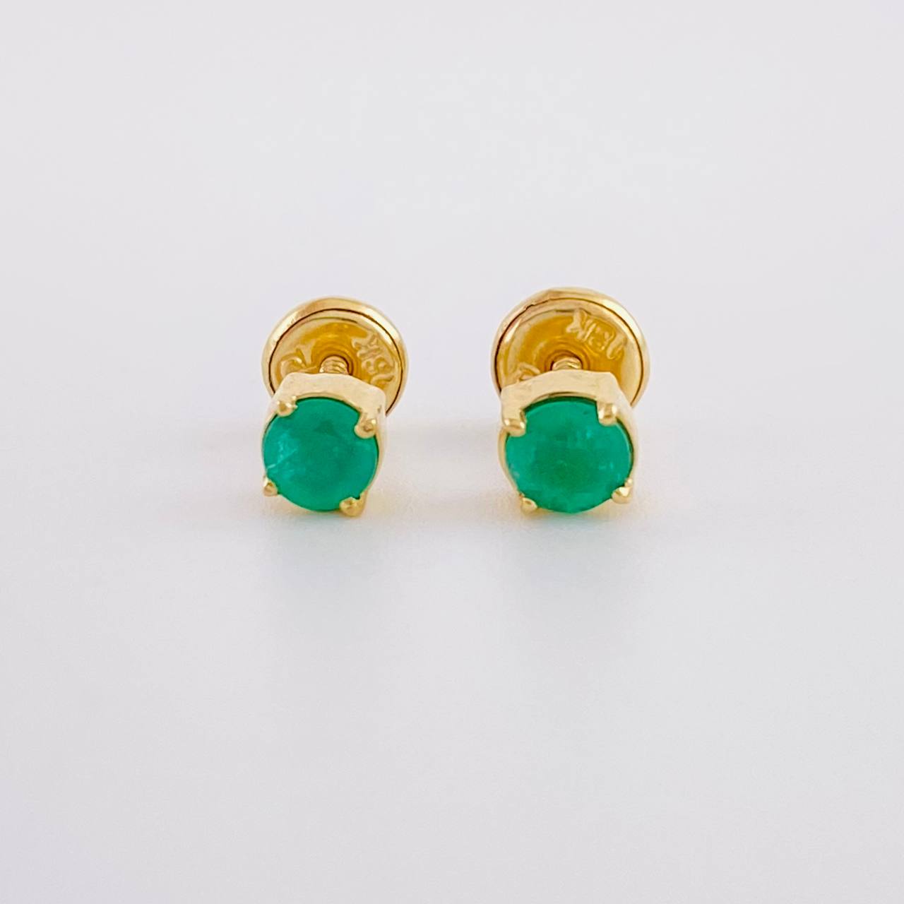 Stud Earrings Four Prongs Emeralds 45pts 1.35g / in / 4.6mm Yellow Gold 18K