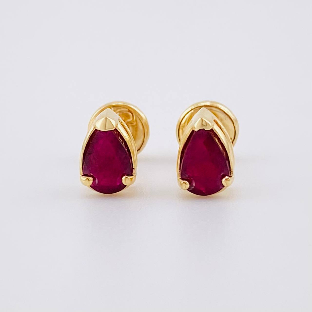 Topos Dije Gota Esmeraldas 1Qts 1.55g / in / 6.9mm Oro Amarillo 18K