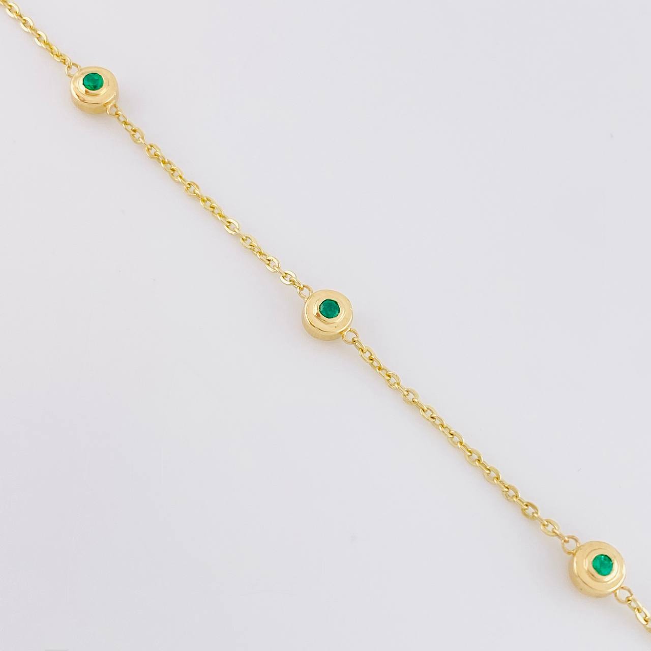 Bracelet Interspersed Circles Emeralds 31pts 2.8g / 7 1/2 in / 1.5mm Yellow Gold 18K