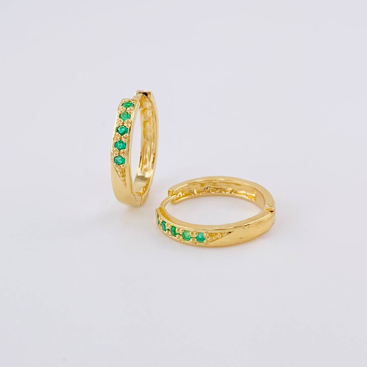 Hoop Earrings Half Track Emeralds 11pts 2.15g / 1/2 in 18K Yellow Gold