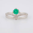 Anillo Corona Entrelazada Diamantes 2pts Esmeralda 21pts 2.35g / T5 1/2 Oro Blanco 18K
