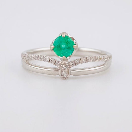 Anillo Corona Entrelazada Diamantes 2pts Esmeralda 21pts 2.35g / T5 1/2 Oro Blanco 18K