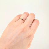 Anillo Flor Rectangular Esmeraldas 4pts Rubí 10pts 1.45g / T7 1/4 Oro Amarillo 18K
