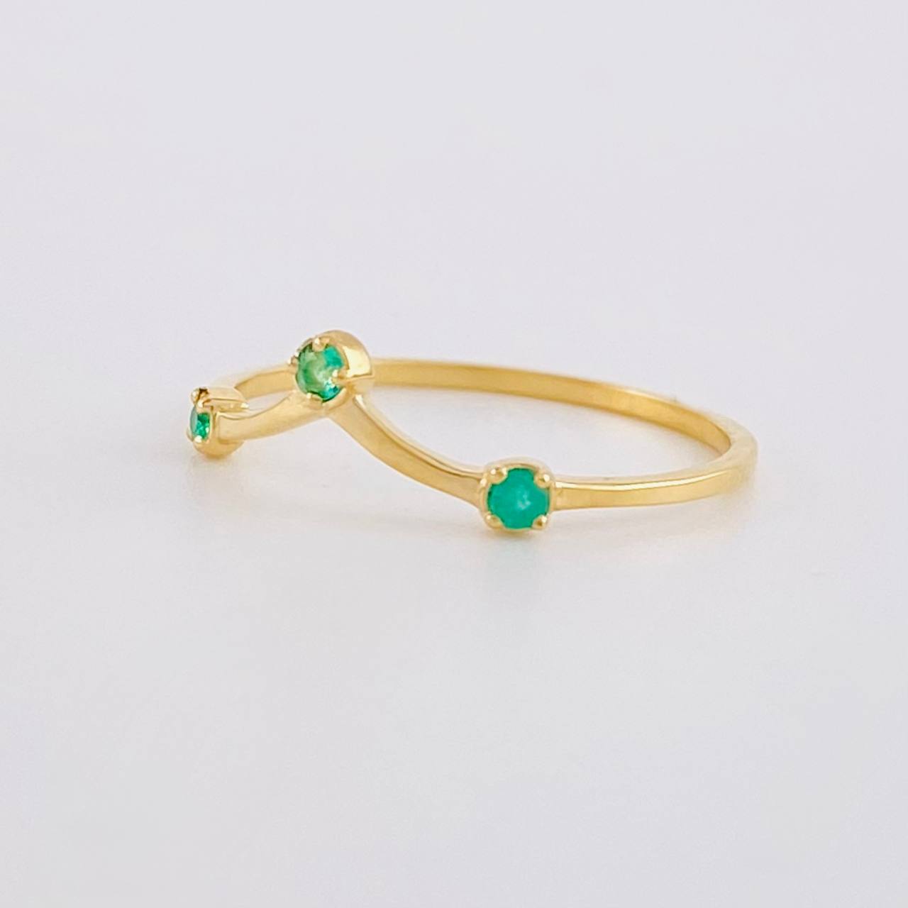 Anillo Tiara Esmeraldas 6pts 0.9g / T6 Oro Amarillo 18K