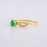 Anillo Solitario Entrelazado Esmeralda 24pts Diamantes 5pts 1.75g / T8 1/4 Oro Amarillo 18K