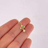 Dije Cruz Tres Puntas Esmeraldas 8pts 0.95g / 1 in Oro Amarillo 18K