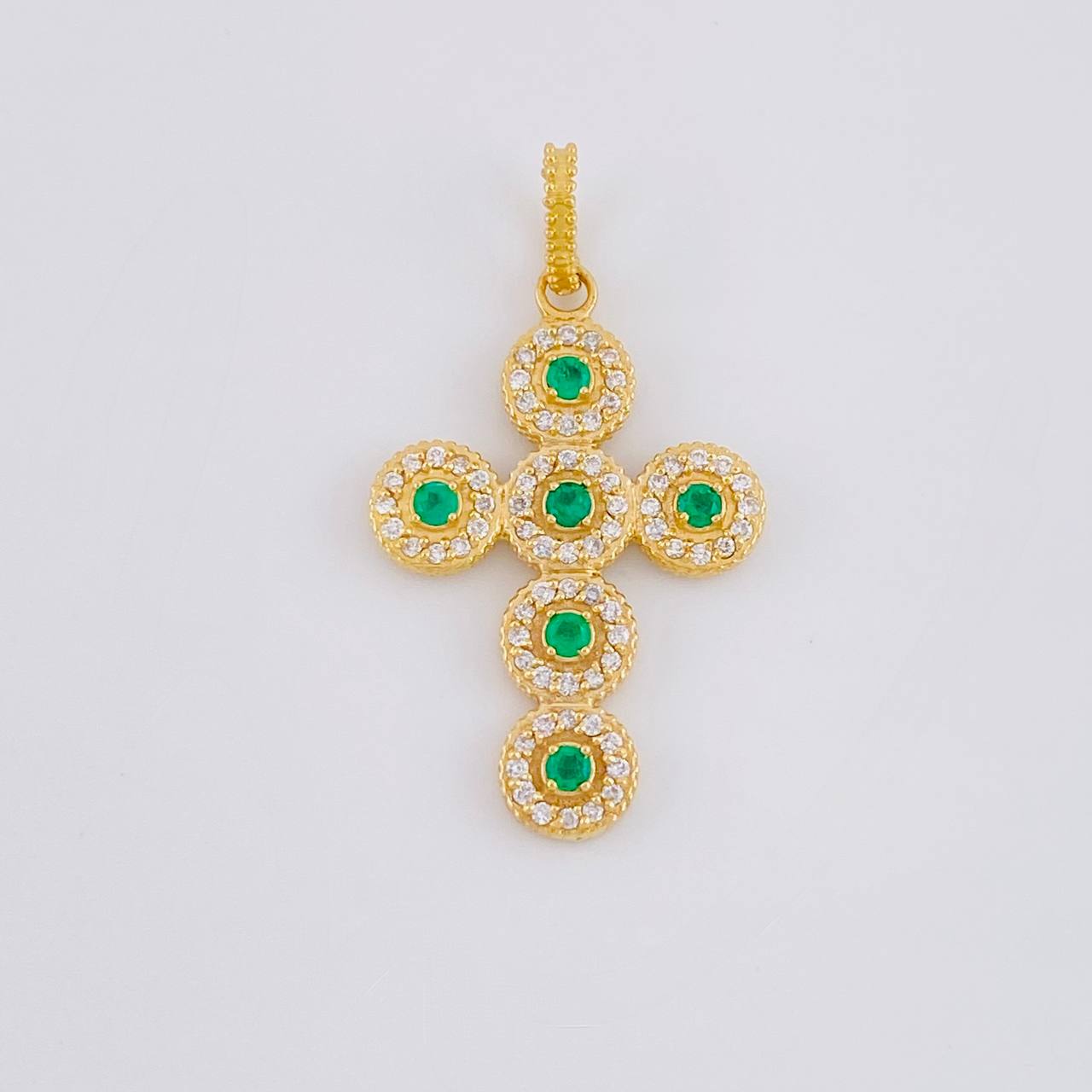 Pendant Dense Cross Emeralds 21pts Diamonds 36pts 4.05g / 1 1/4 in 18K Yellow Gold