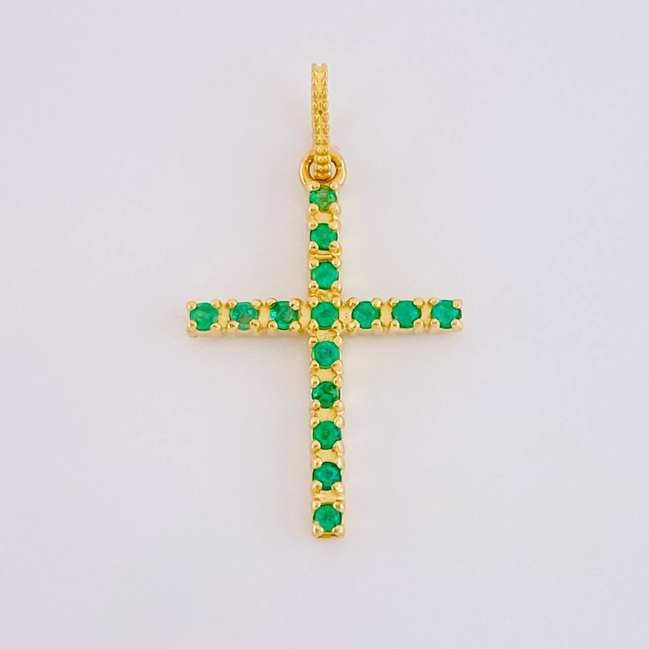 Pendant Dense Cross Emeralds 14pts 1.15g / 1 in 18K Yellow Gold