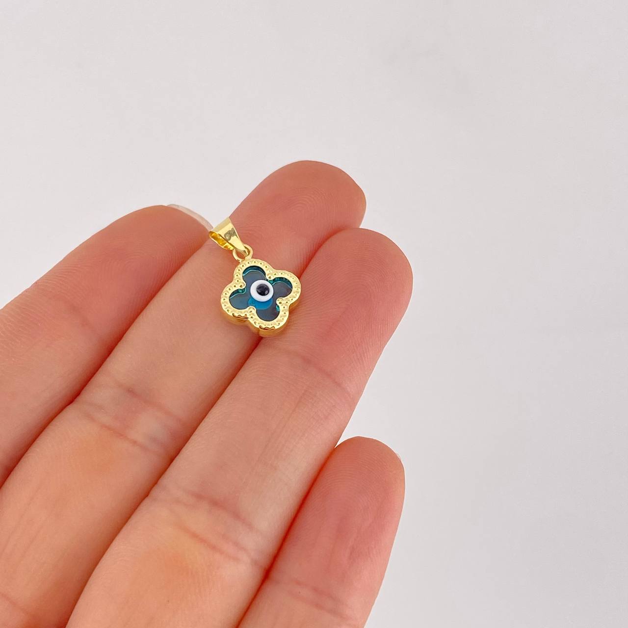 Dije Trebol Turco 0.7g / 1/2 in Oro Amarillo 18K