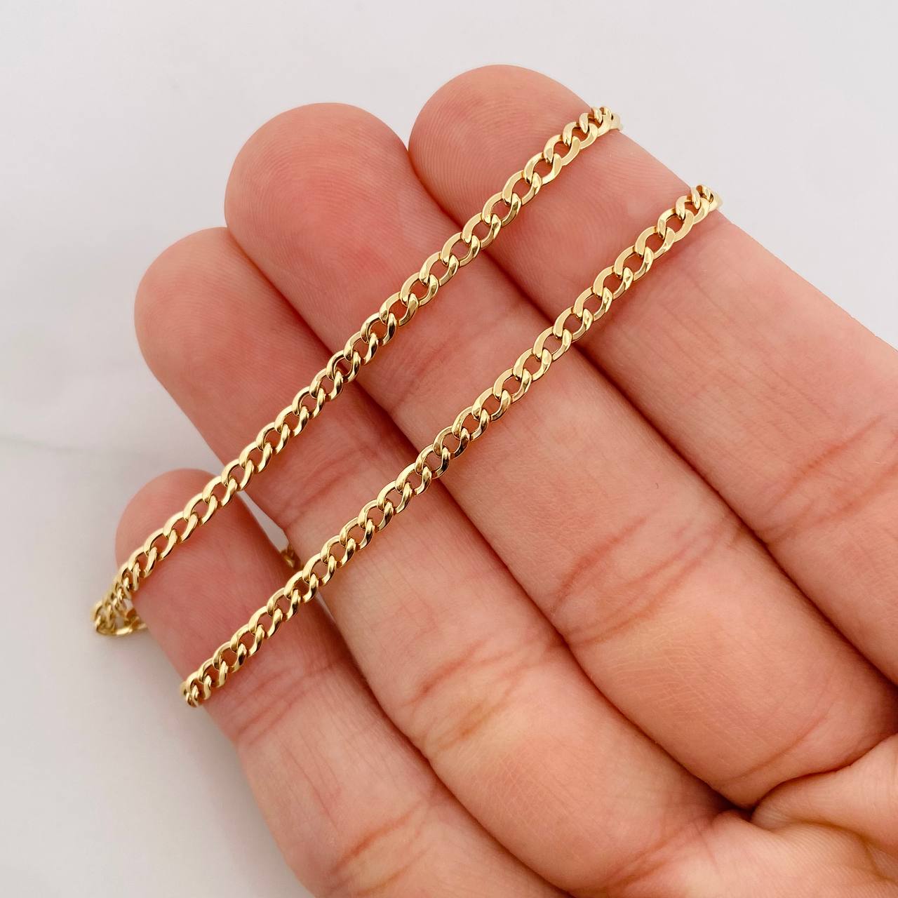 Cadena Cubana 2.15g / 18 in / 2.3mm Oro Amarillo 18K