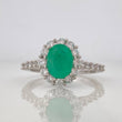 Anillo Halo Esmeralda 90pts 2.85g / T6 1/2 Plata 925