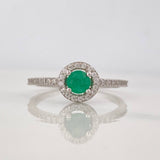 Anillo Halo Circular Esmeralda 0.28pts 1.3g / T6 1/4 Plata 925
