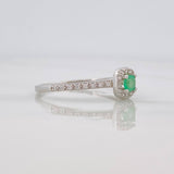 Anillo Halo Cuadrado Esmeralda 0.15pts 1.3g / T7 3/4 Plata 925