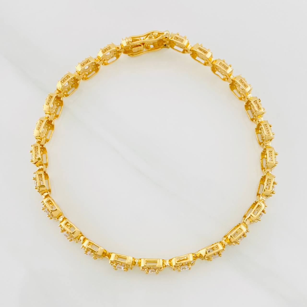 Tennis Bracelet 13.6g / 7 3/4 in / 6.19mm 18K Yellow Gold