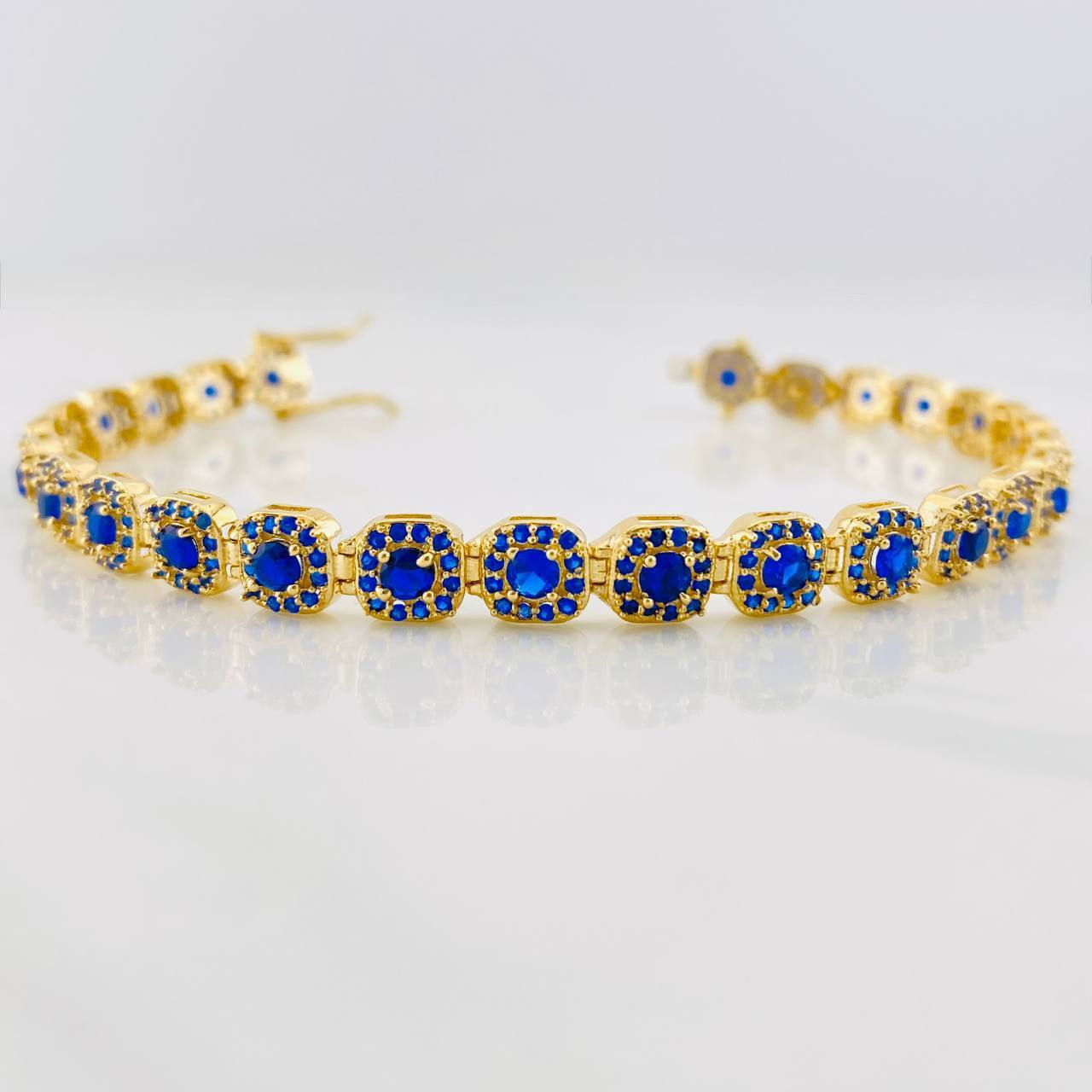 Tennis Bracelet 14.2g / 8 in / 6.22mm 18K Yellow Gold