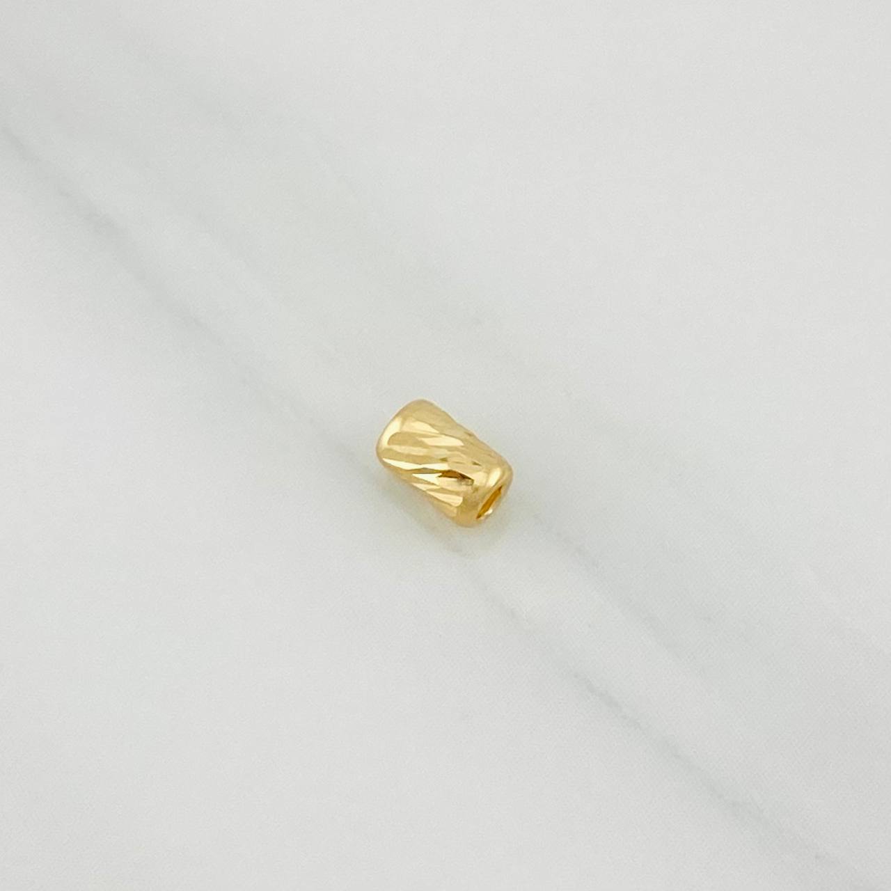 Herraje Cilindro 0.15g / 1/4 / 3mm in Oro Amarillo 18K