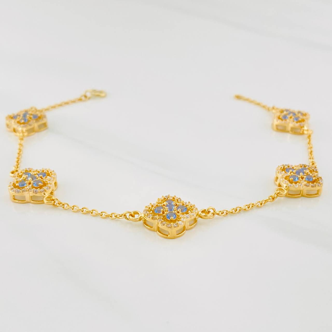 Pulso Trébol Aro Seguido 9.15g / 8 in / 1.53mm Oro Amarillo 18K