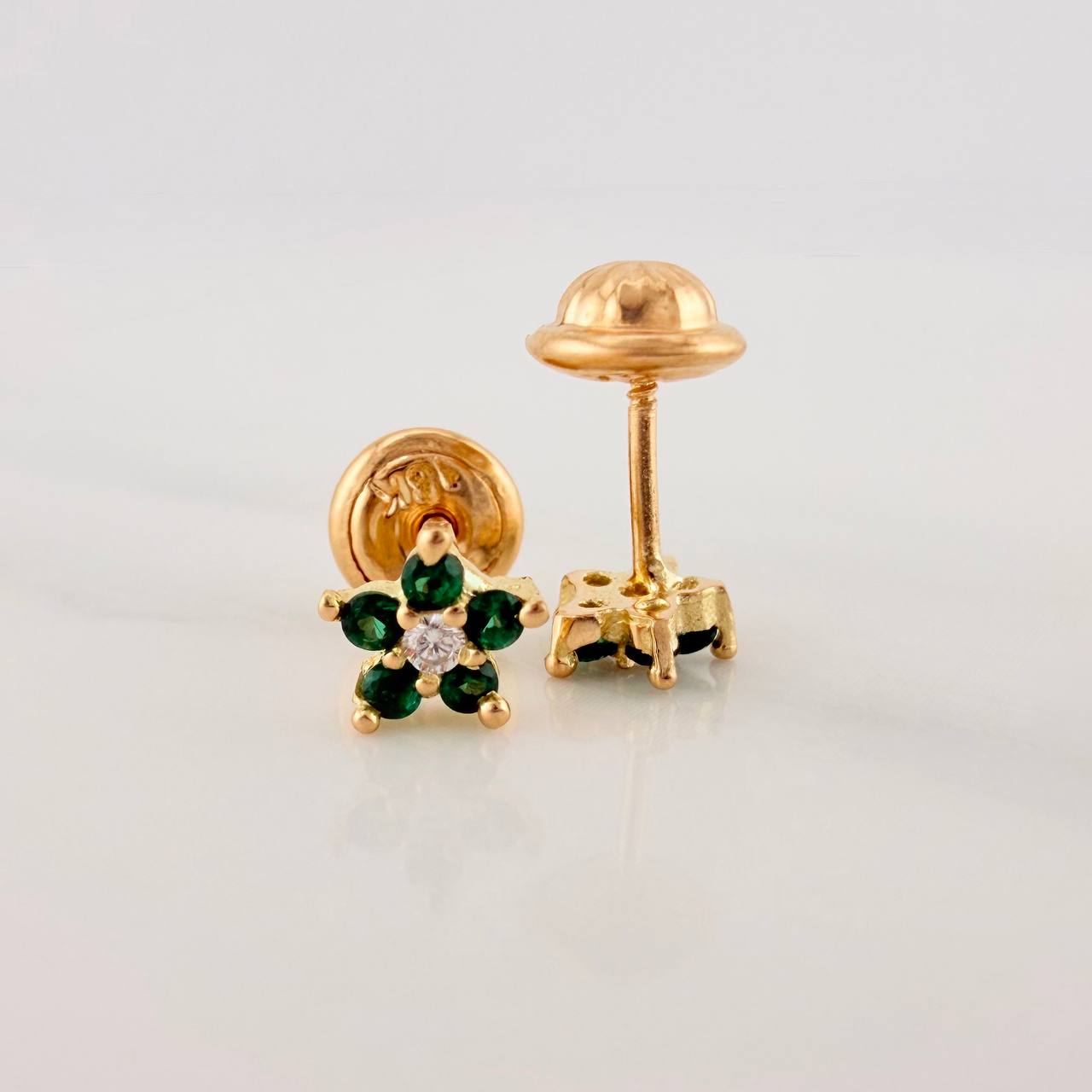 Topos Flor 0.85gr / 3mm Oro Amarillo 18K &