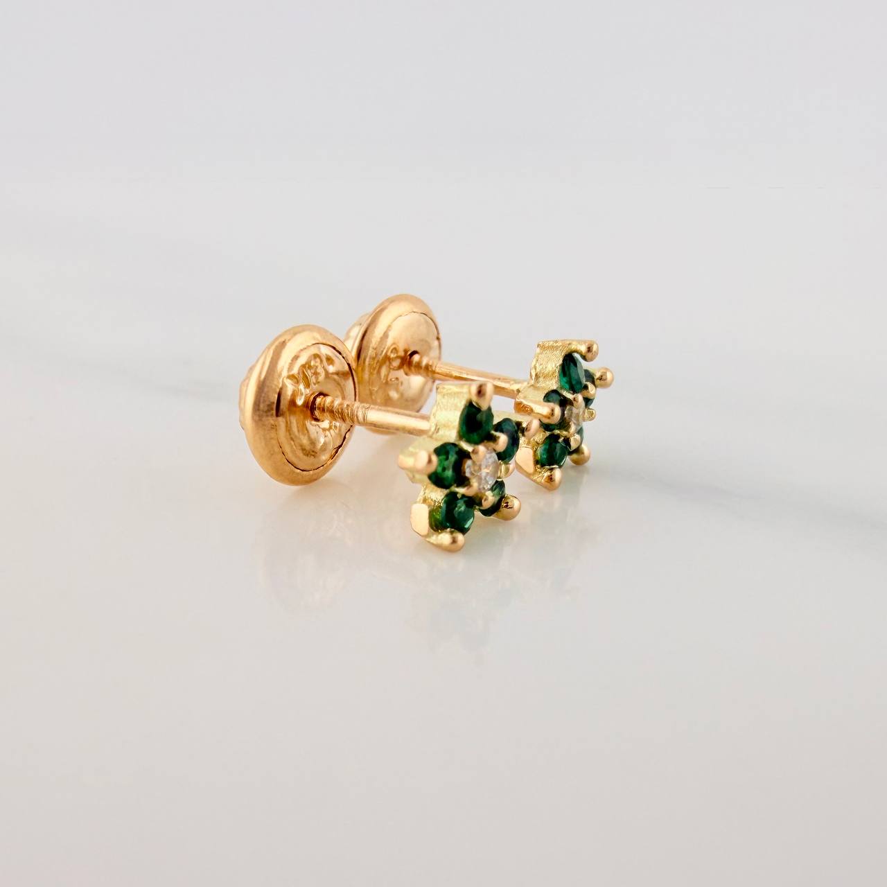 Topos Flor 0.85gr / 3mm Oro Amarillo 18K &