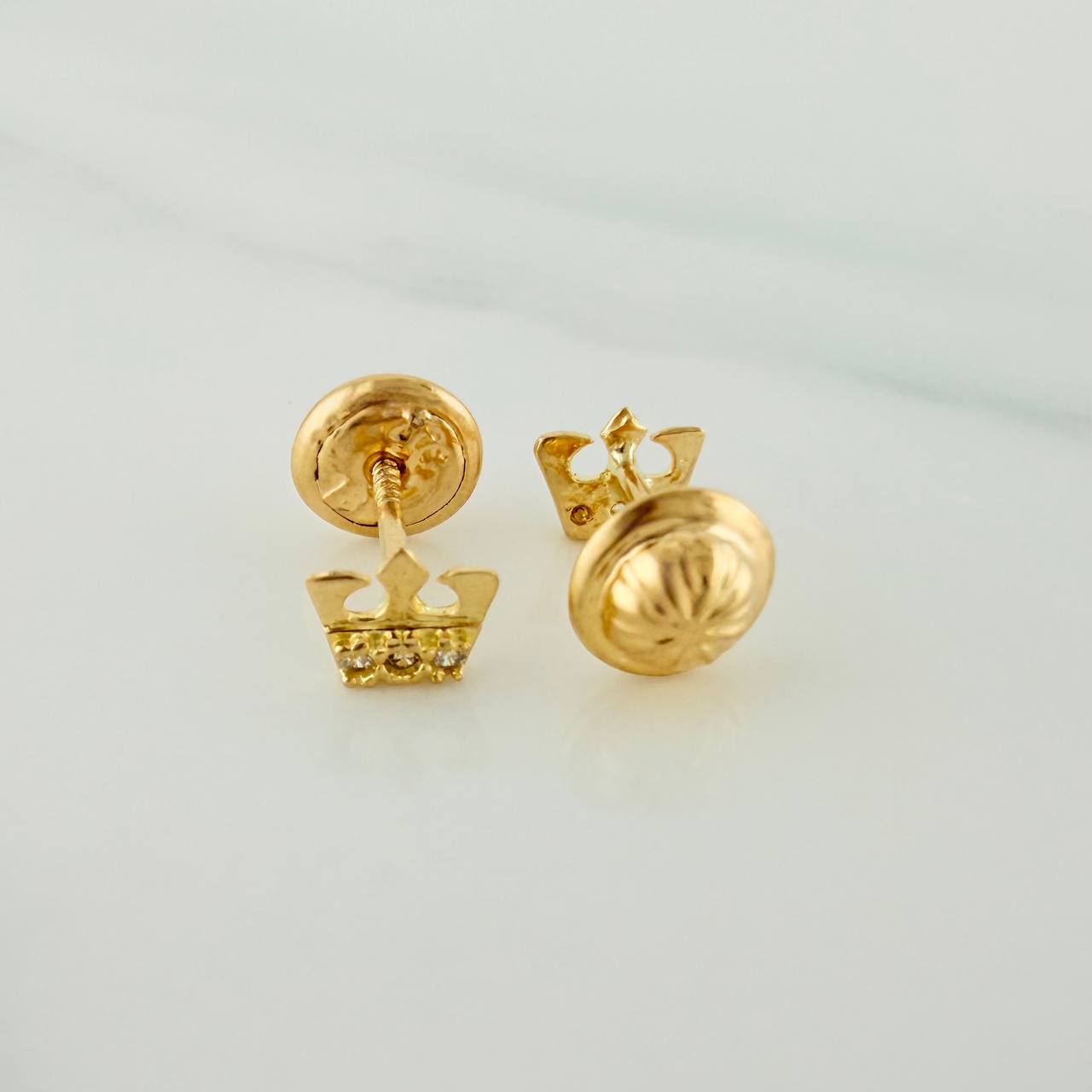 Crown Stud Earrings 0.65gr / 2.8mm Yellow Gold 18K &