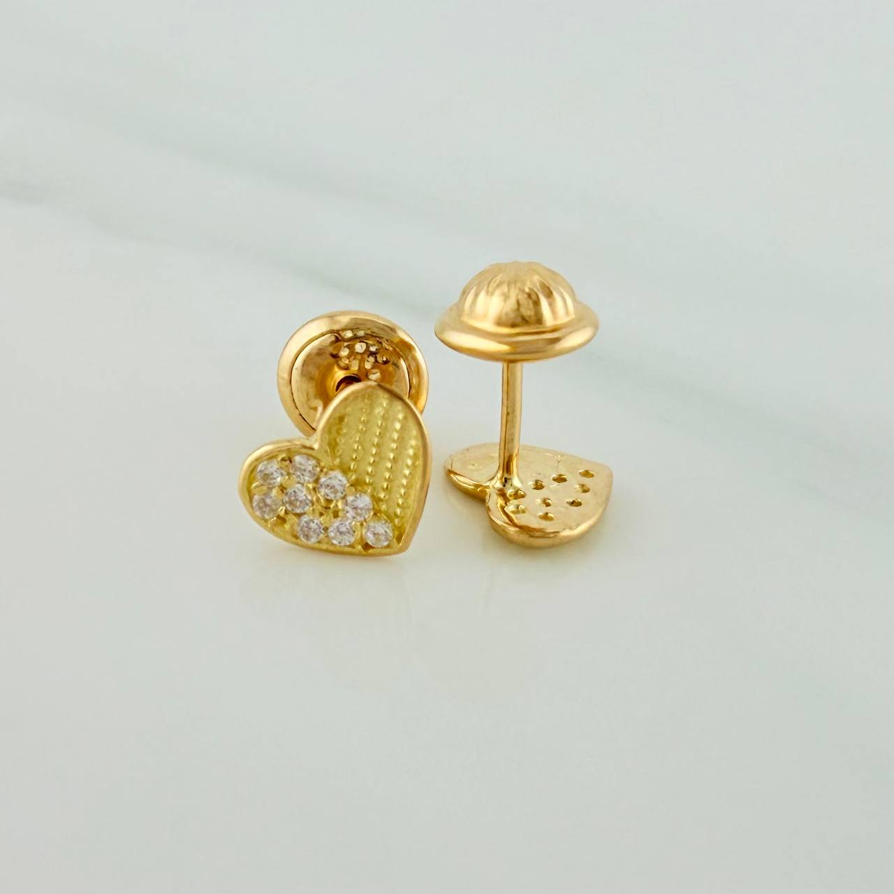 Heart Half Sparkle Stud Earrings 0.85gr / 7.16mm Yellow Gold 18K &