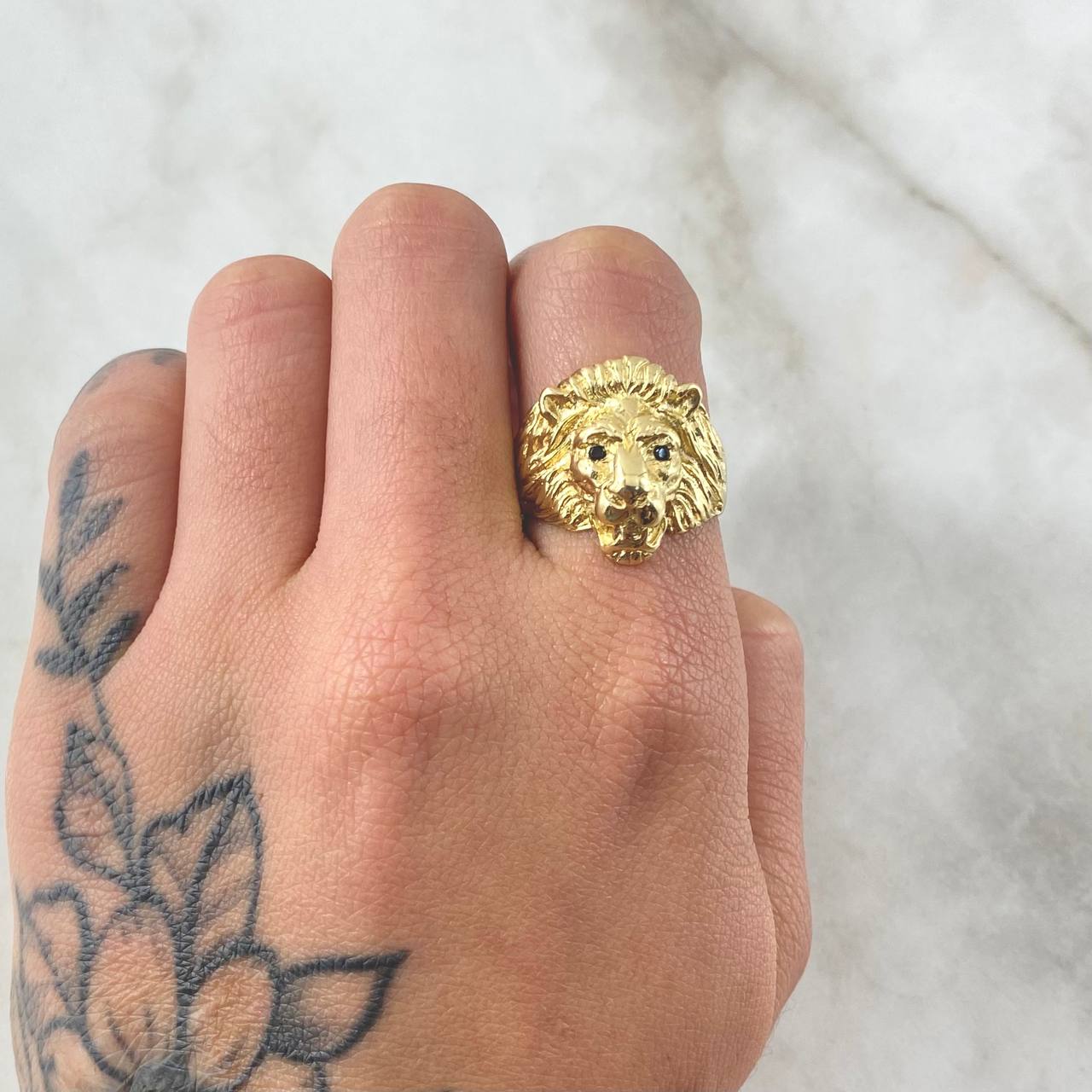 Lion Face Ring 6.9gr / Size 8 1/4 / 18K Yellow Gold