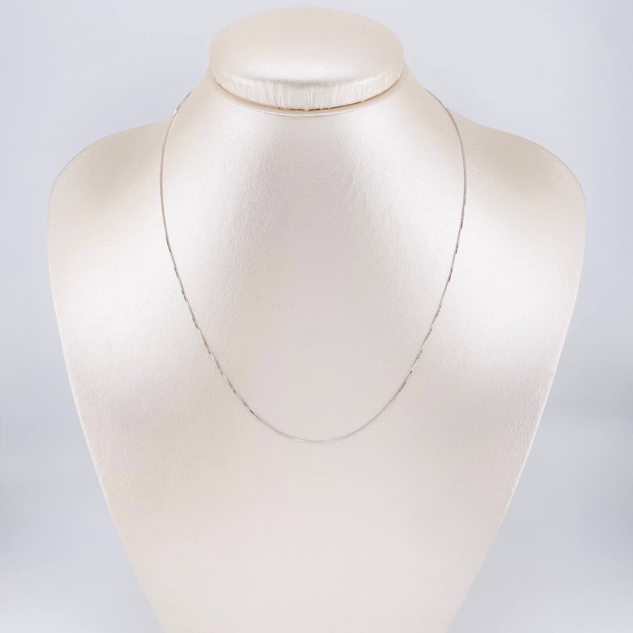 Cadena Veneciana 1.2g / 18 in / 0.8mm Oro Blanco 18K