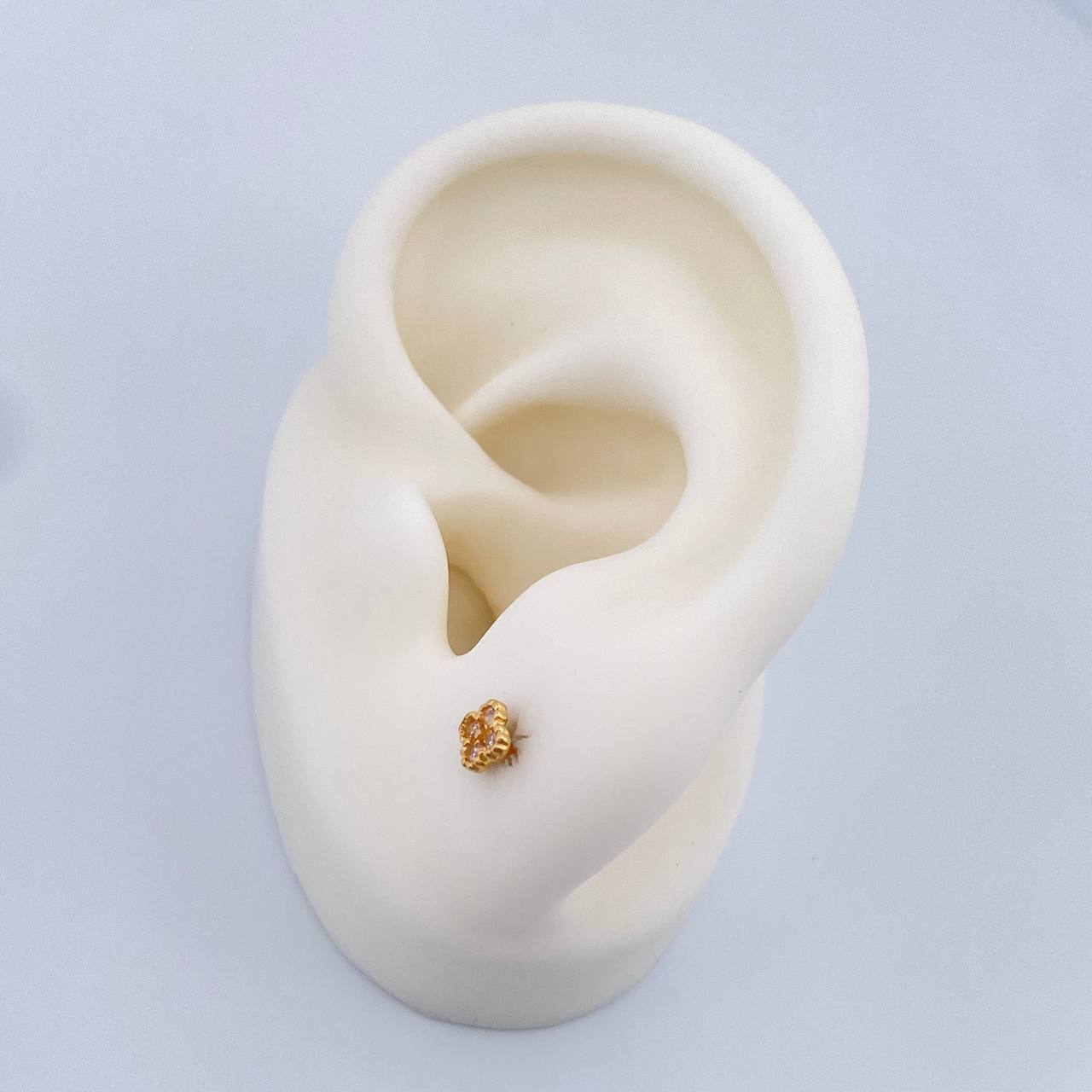 Stud Earrings Clover 0.65gr / 3.4mm 18K Yellow Gold %