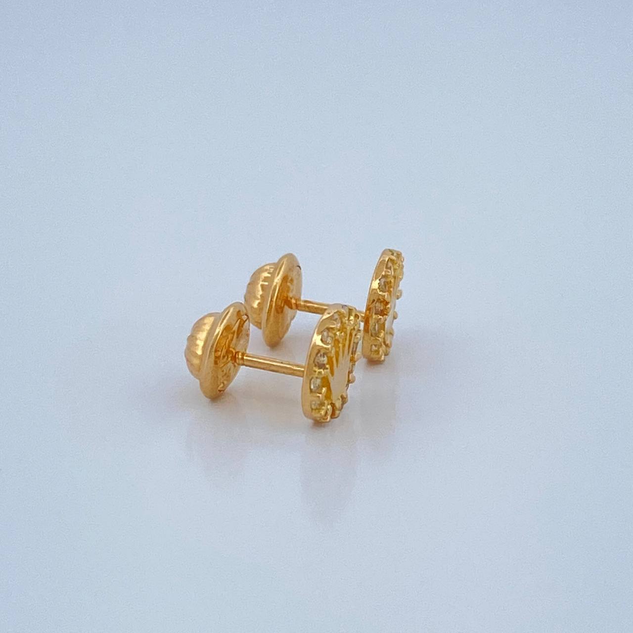 Crown Stud Earrings 1.05gr / 6.75mm 18K Yellow Gold %