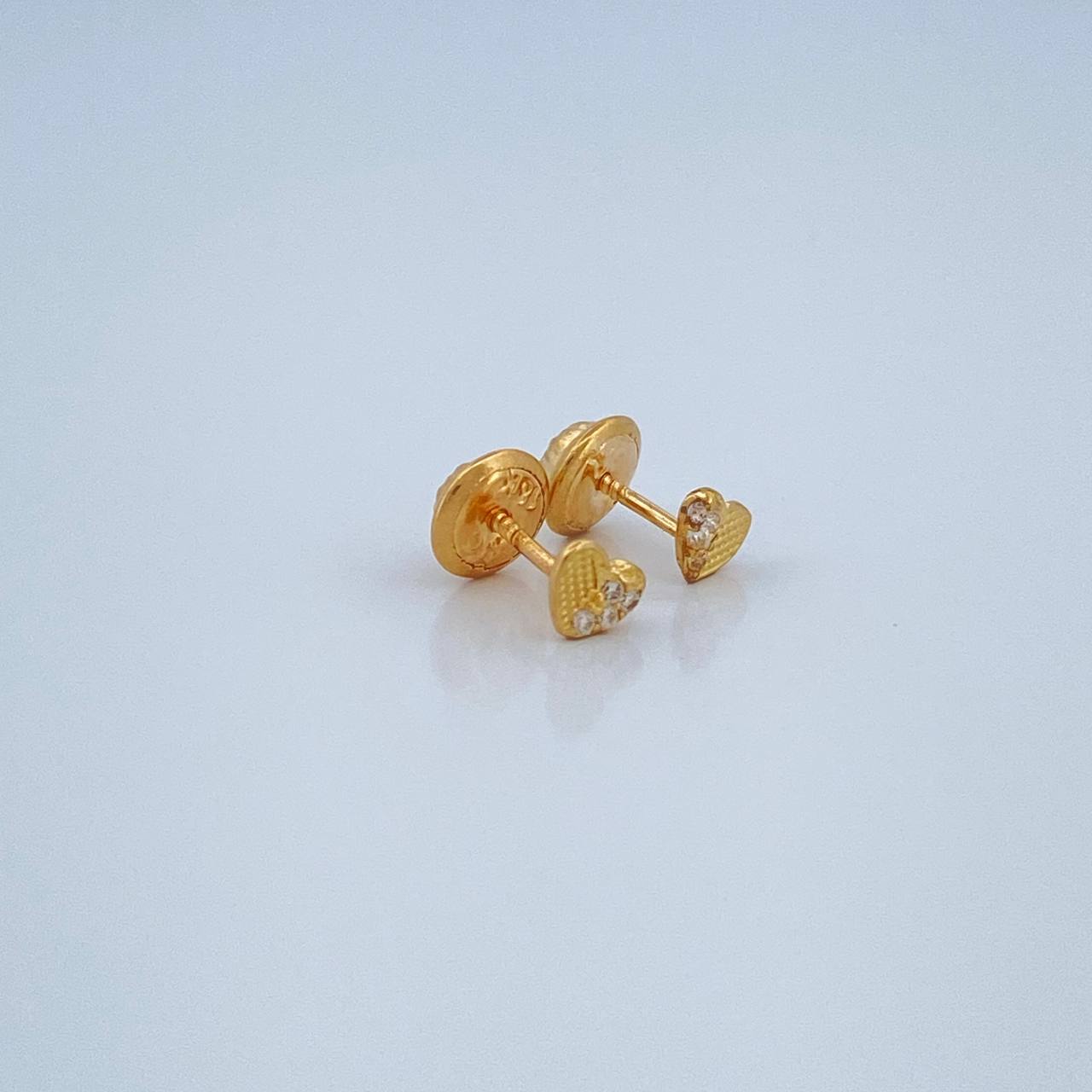 Stud Earrings Heart 0.55gr / 4.4mm 18K Yellow Gold %