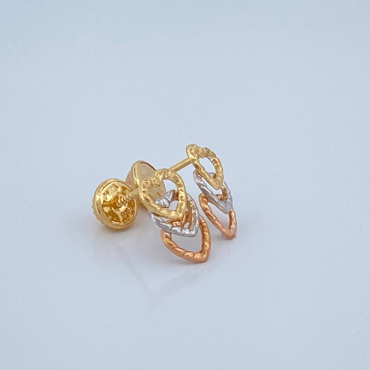 Three Hearts Stud Earrings 0.65gr / 6.1mm Three Golds 18K %