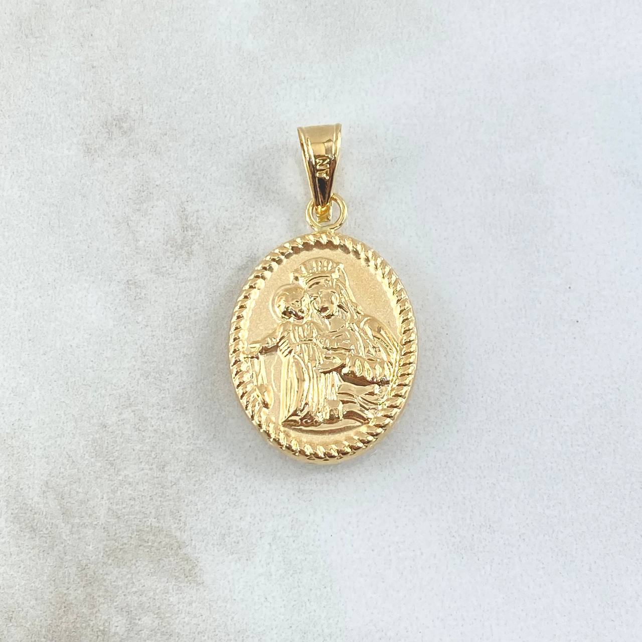 Pendant Virgen Del Carmen 1.95gr / 3.2cm / Yellow Gold 18K Bordered Oval