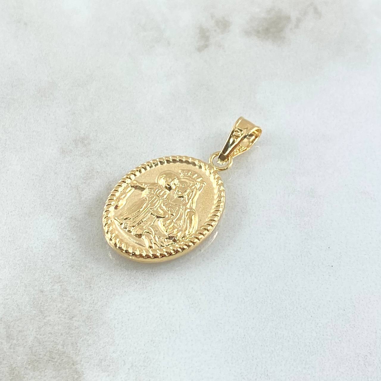 Pendant Virgen Del Carmen 1.95gr / 3.2cm / Yellow Gold 18K Bordered Oval