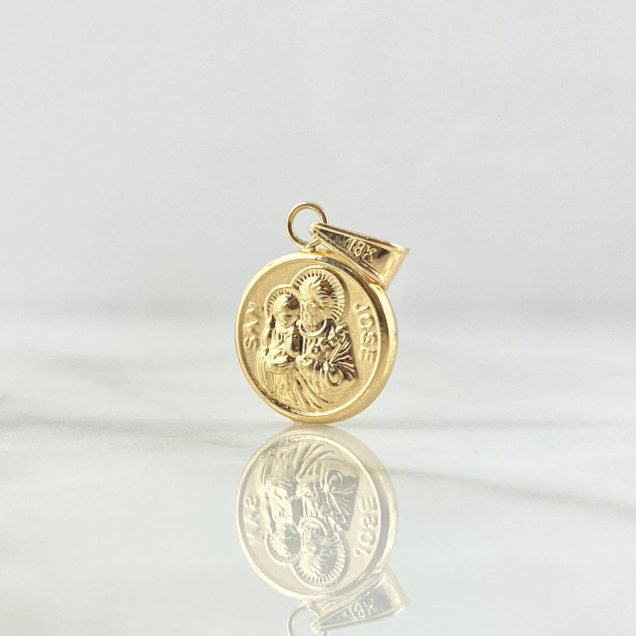 San Jose Pendant 0.85gr / 2.1cm (0.8in) / 18K Gold