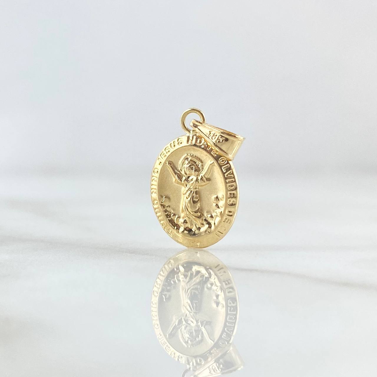 Pendant Divine Child 0.65gr / 2cm (0.79in) / 18K Gold